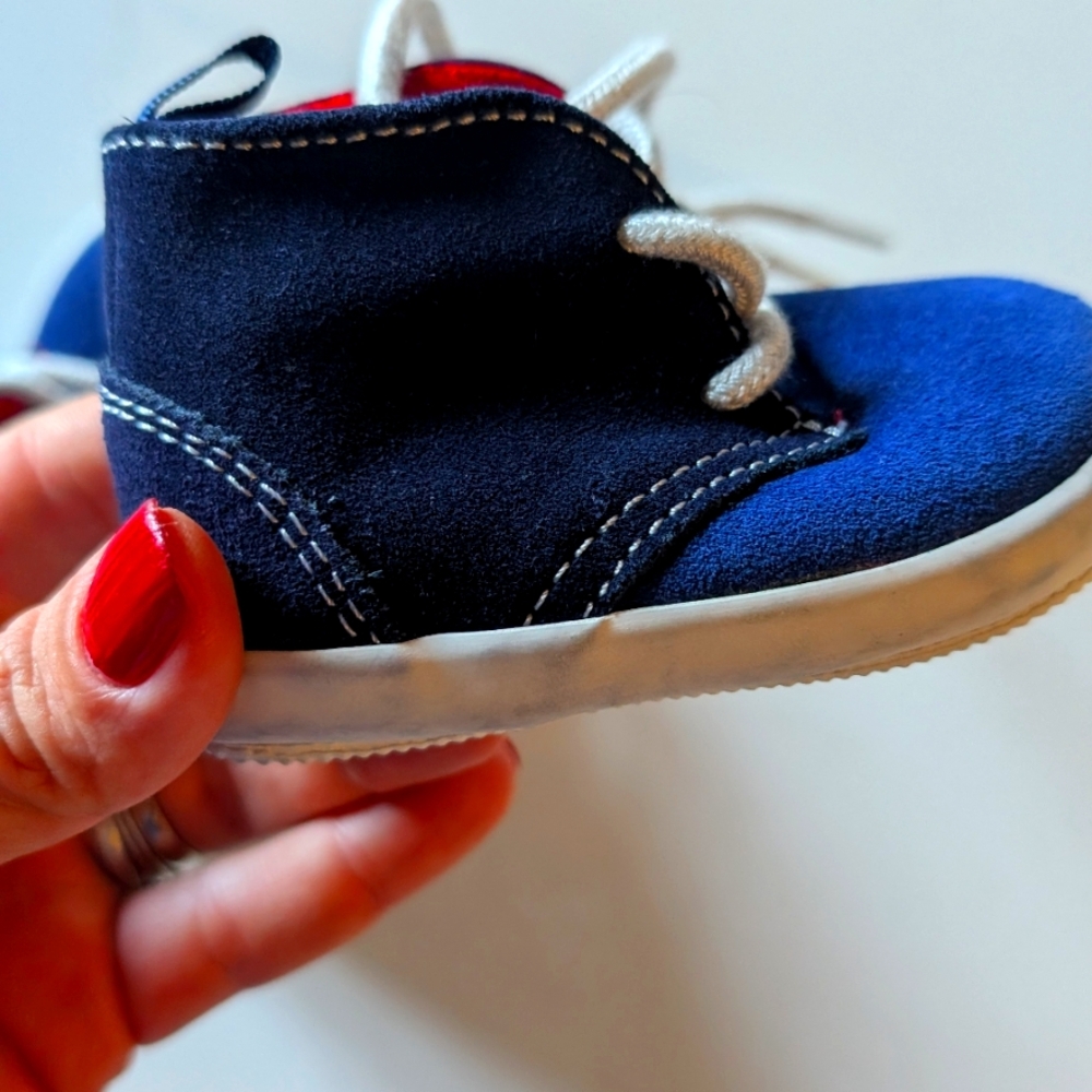 Baby gap suede shoes